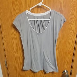 Lululemon v-neck cap sleeve shirt‼️offers welcome‼️